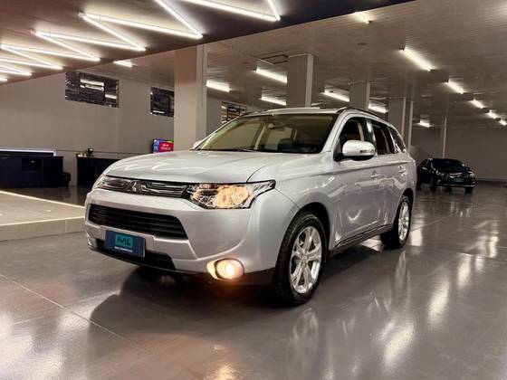 MITSUBISHI OUTLANDER 2.0 16V GASOLINA 4P AUTOMÁTICO MITSUBISHI OUTLANDER 2.0 16V GASOLINA 4P AUTOMÁTICO